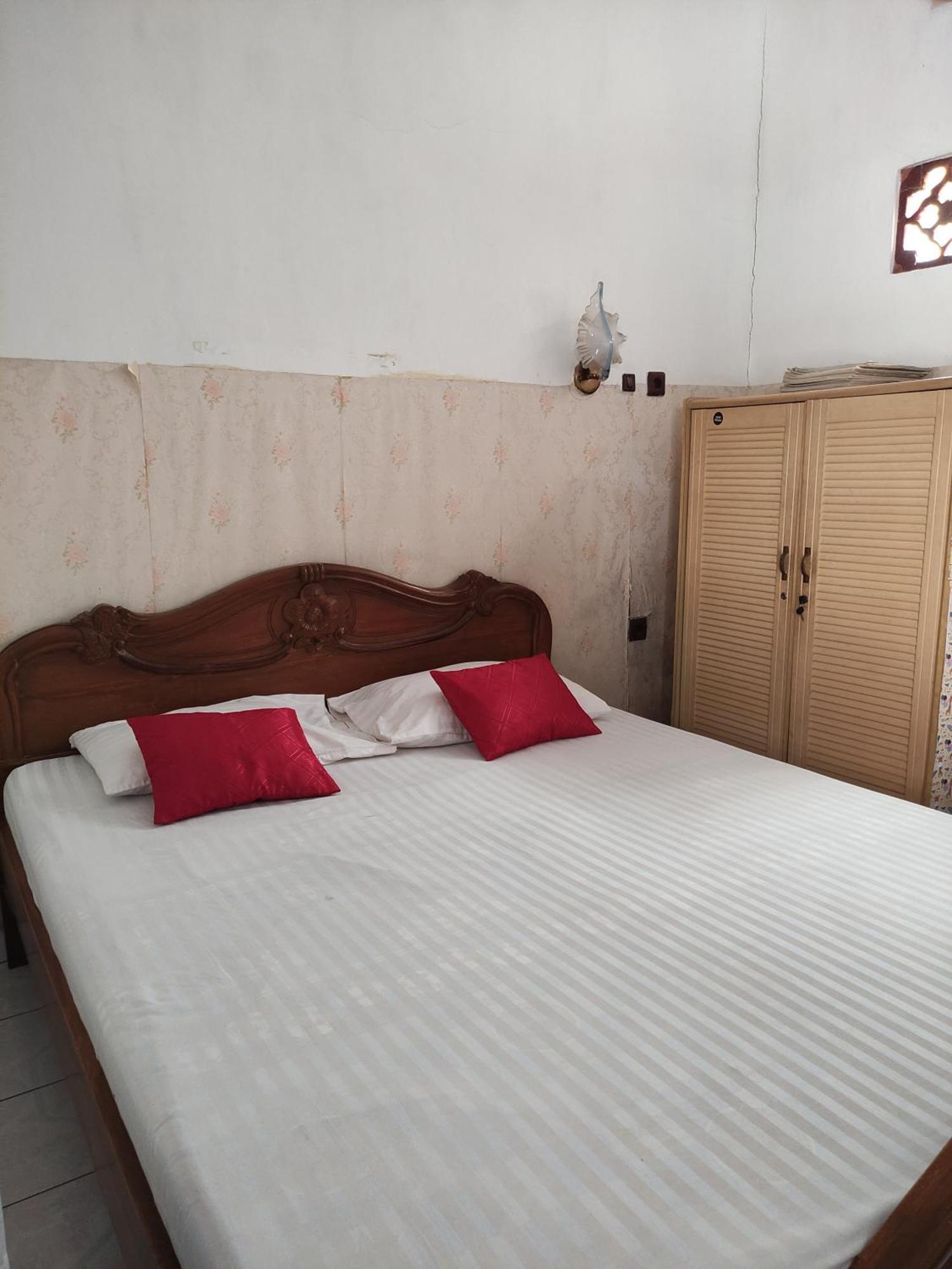 Fortuna Guest House Yogyakarta Esterno foto