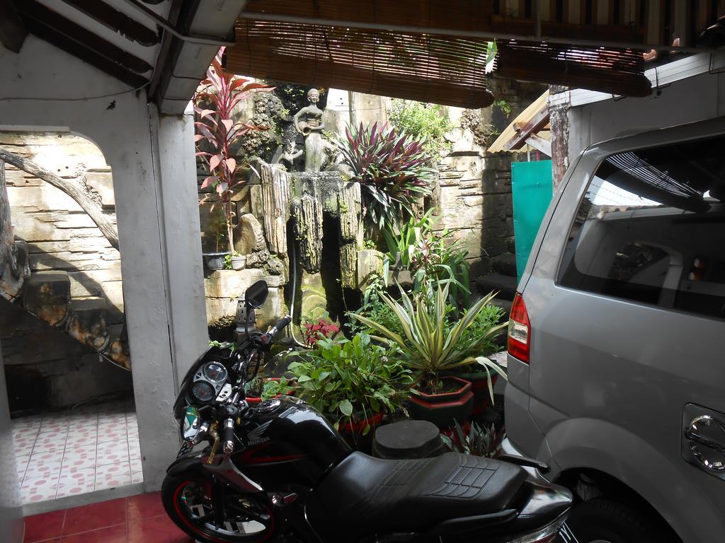Fortuna Guest House Yogyakarta Esterno foto