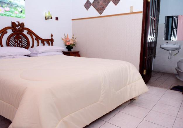Fortuna Guest House Yogyakarta Esterno foto