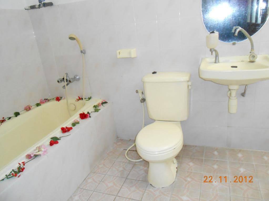 Fortuna Guest House Yogyakarta Esterno foto